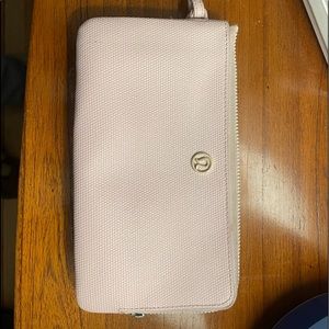 Lululemon wallet